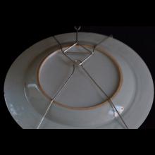 Assiette Arita � d�cor de cheval et fleur